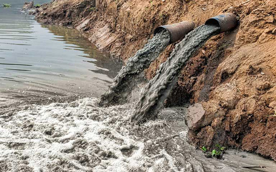 پیگیری گزارش مردمی درباره احتمال آلودگی کانال آب کشاورزی ساوجبلاغ
